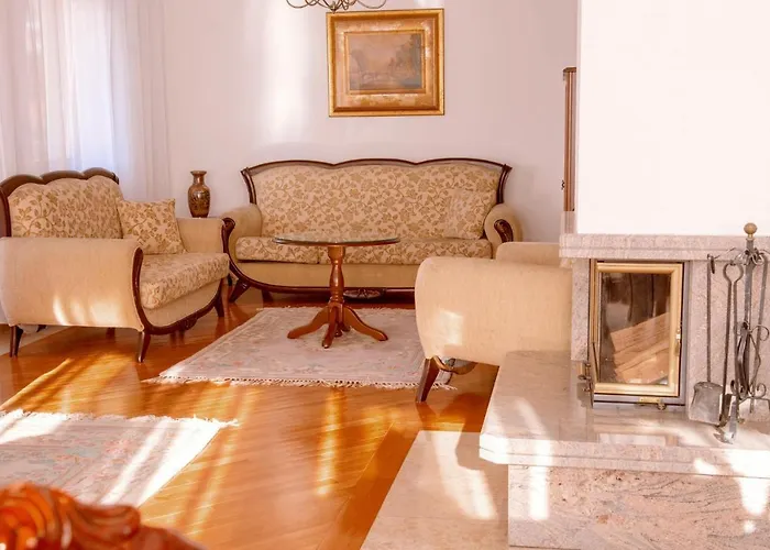Engadin Apartments - Free Parking