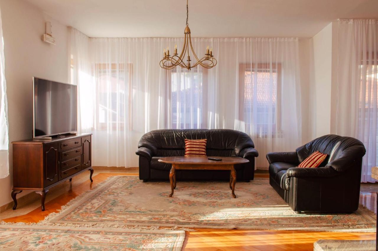 Engadin Apartments - Free Parking Lägenhet Sarajevo